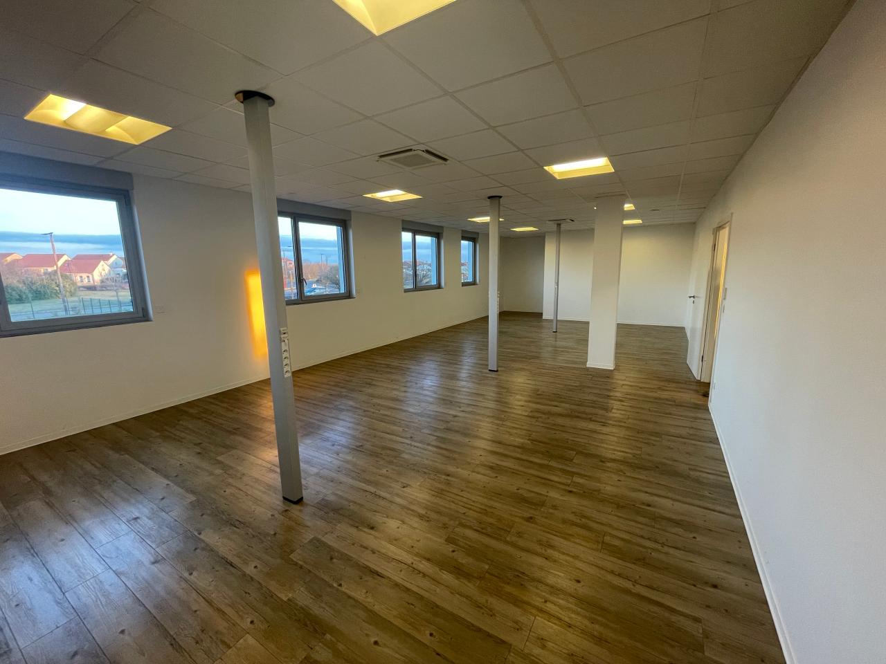 Bureau Ennery 530m² Location bureau Ennery Moselle OLBUR2427304 1